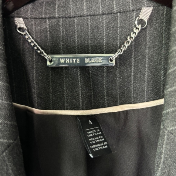 White House Black Market Women's Gray Pin Stripe Blazer Jacket Size 4 - Picture 6 of 12